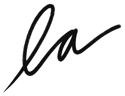 “La”, hand-lettered