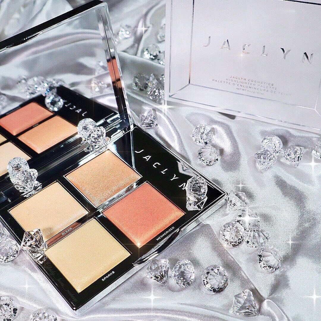 Palette among crystals
