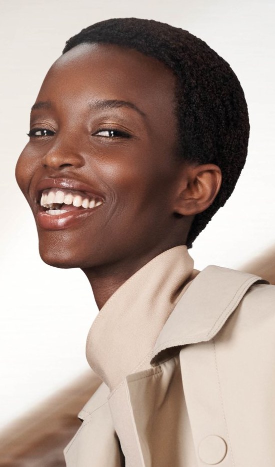 Maybelline SuperStay Lumi-Matte key visual, close up: Princess laughing in a beige trench