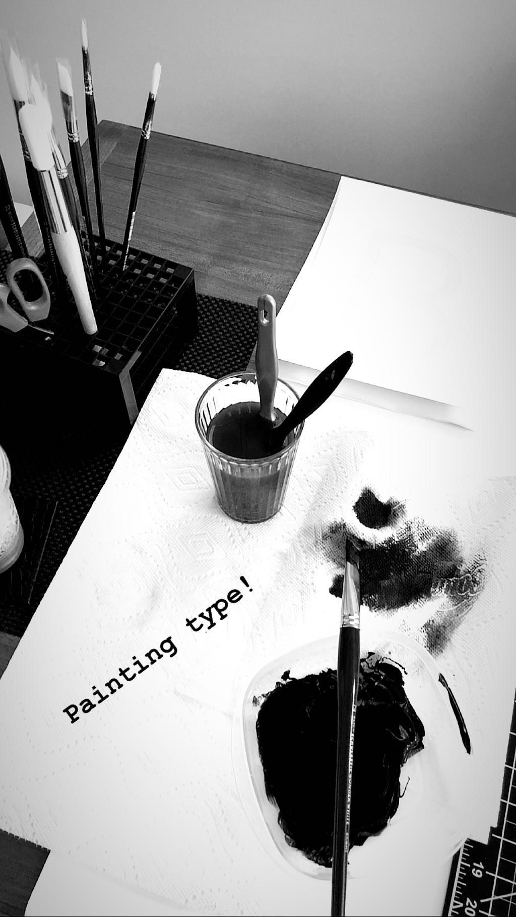 Brush and ink on the desk: painting type