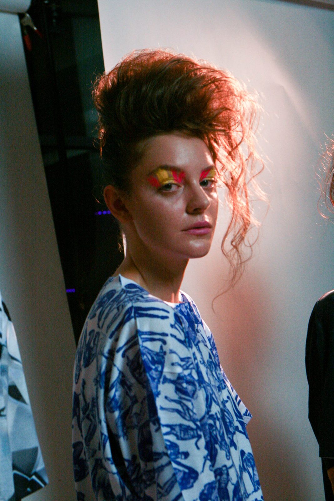 Presentation model in a blue print tee